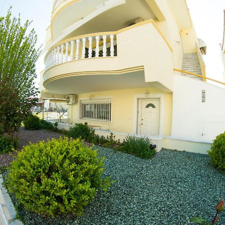 Evaggelia Design Suite Néa Péramos Exterior foto